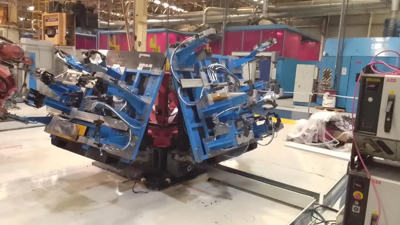 Desmontaje y reacondicionamiento robot ABB — MCM3 SRL